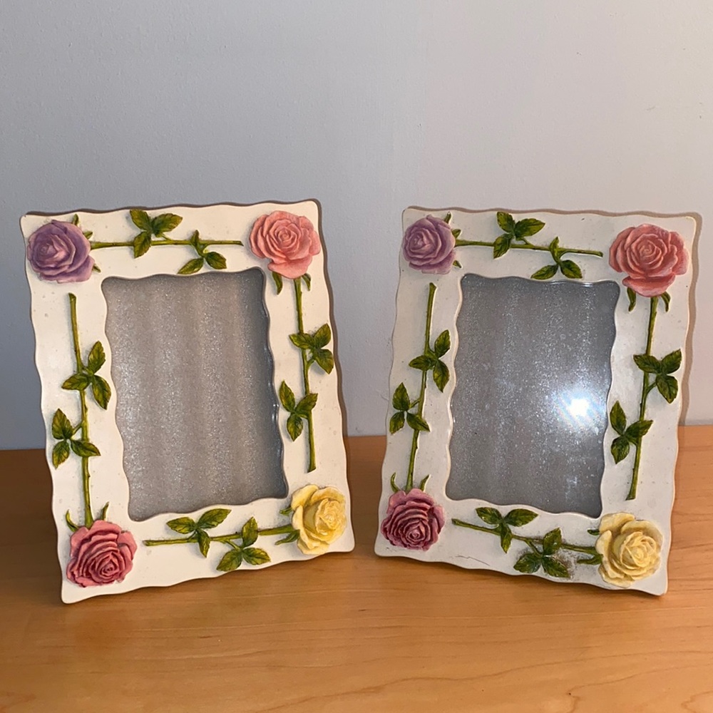 Pair of 4x6 Flower Picture Frames